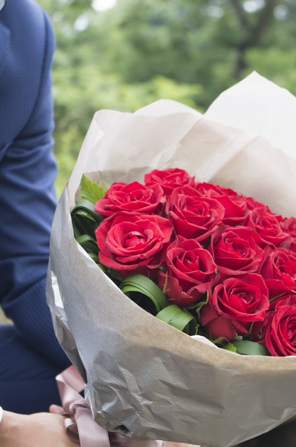 素敵MEN'Sのたっぷり赤いバラの花束